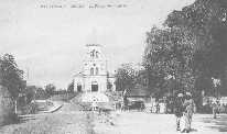 Ducos - La Place de l'Eglise